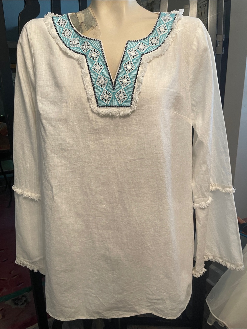 crown & ivy White Tunic with Aqua Embroidered V-Neck